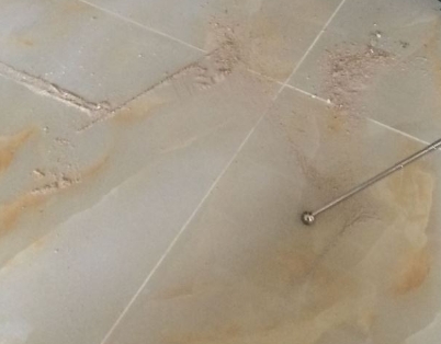 咸宁市瓷砖空鼓维修公司分享粘合剂选择不当在瓷砖铺贴过程中可能导致以下问题